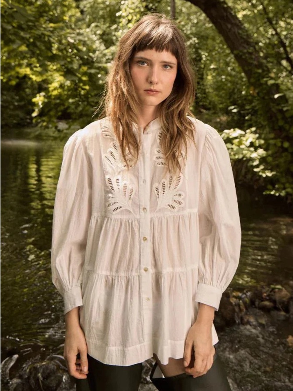 New NWT Molly Bracken Embroidered Detail Shirt White Eyelet Button-Front Blouse